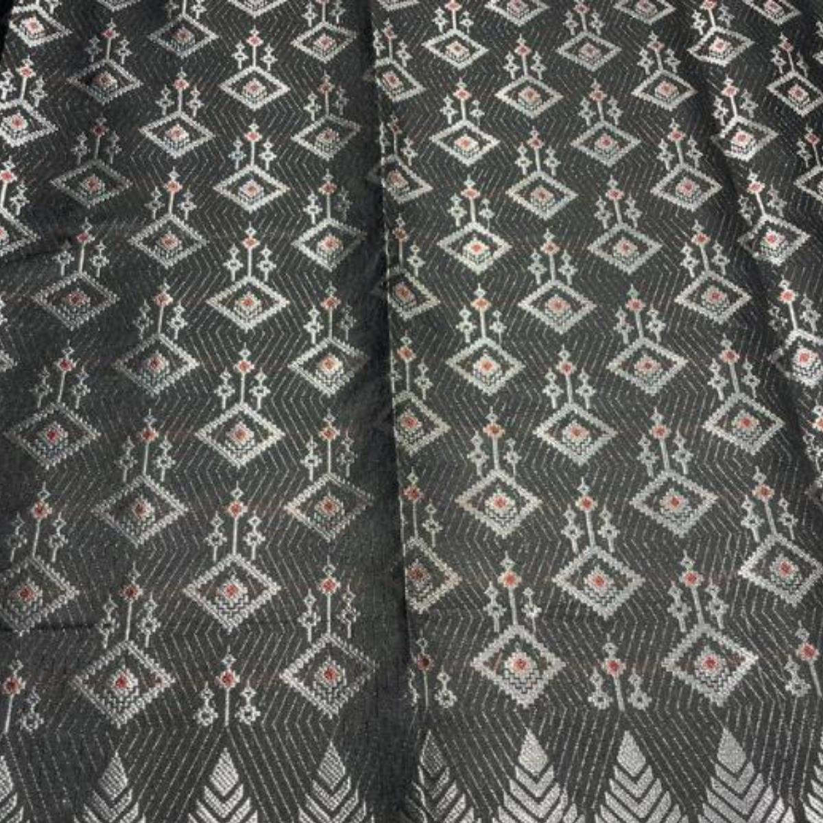 Berlian Perak Metallic Songket 44"