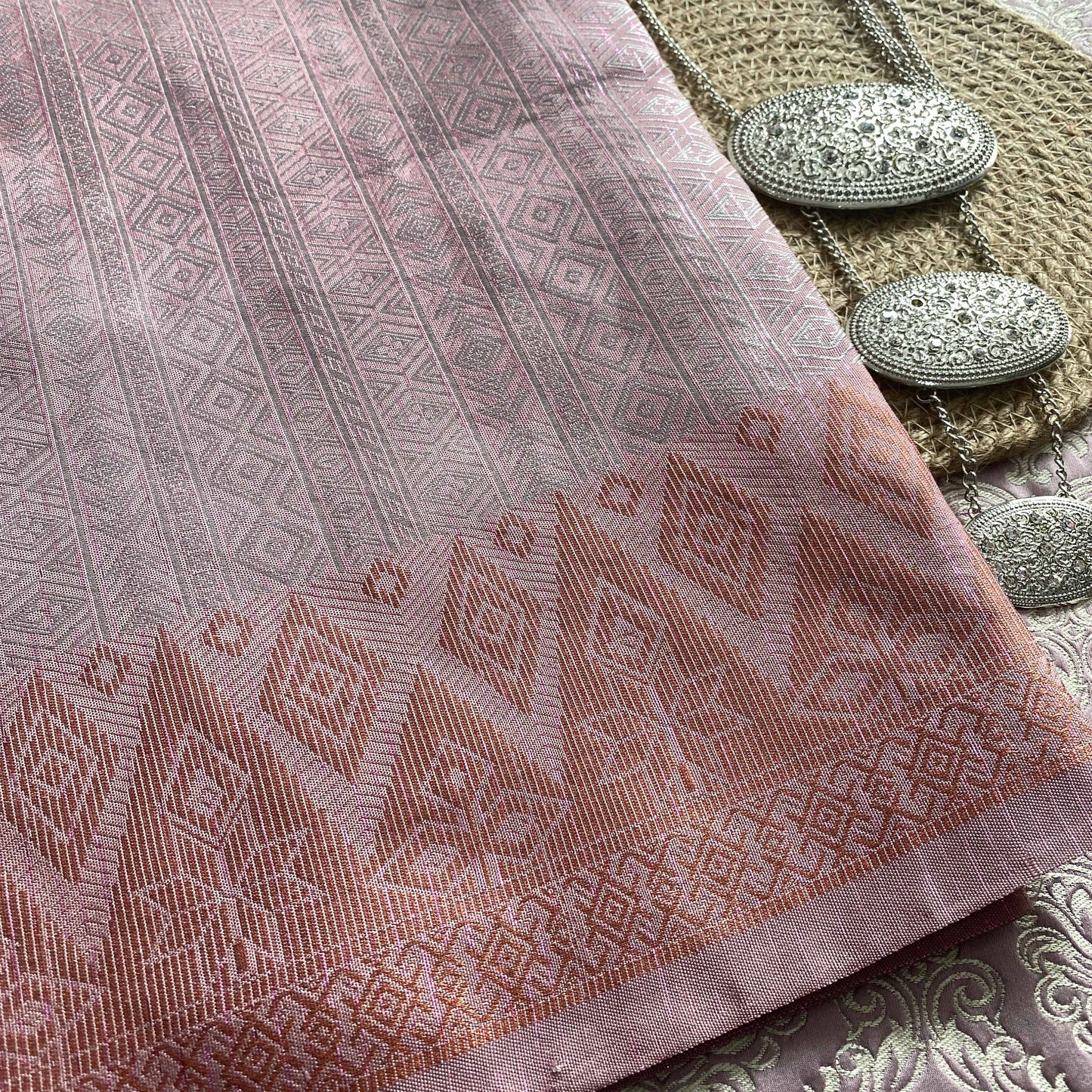 Kain Songket Metallic Geometric Bidang 44" Open Meter 