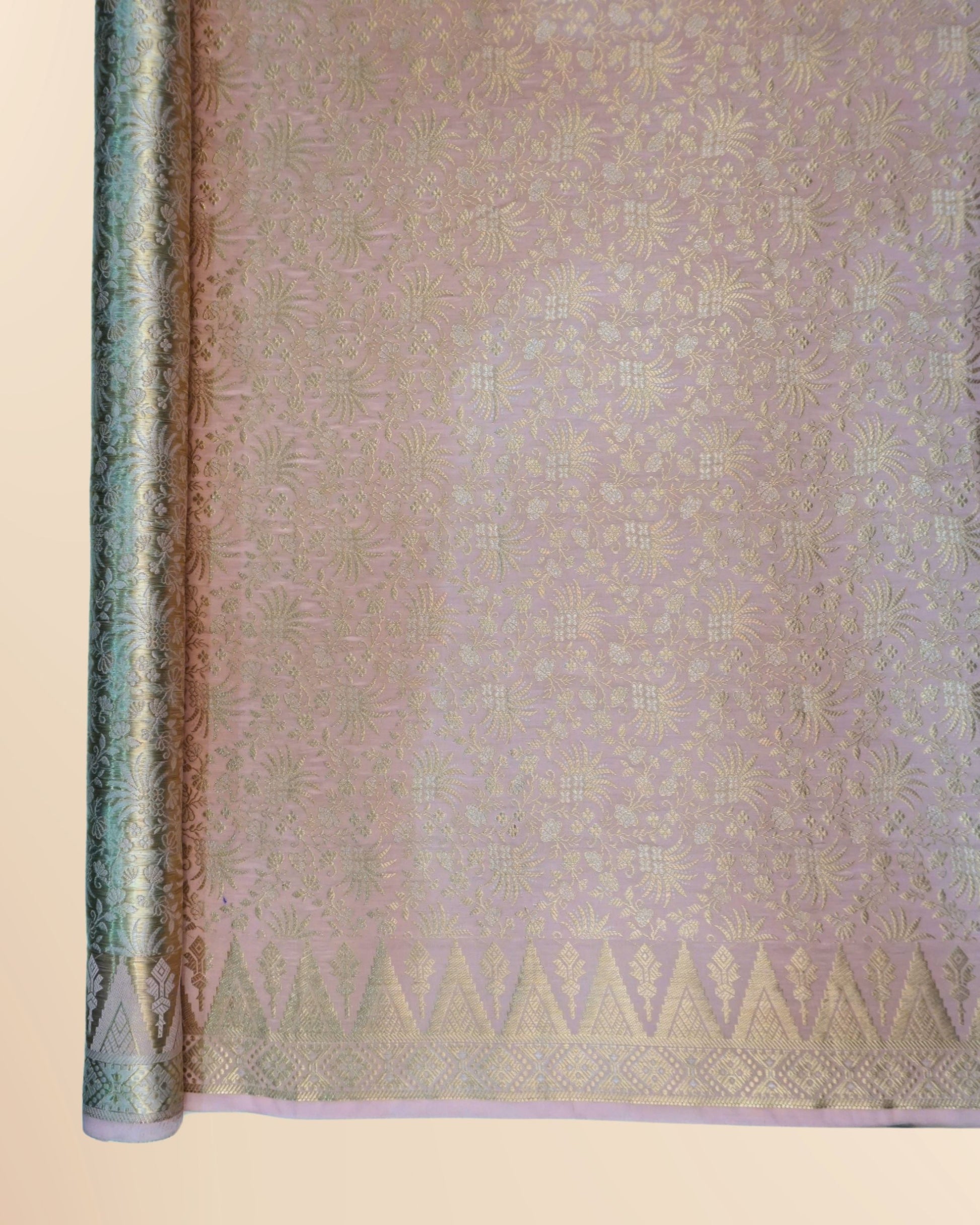 Amsyar Gold Jacquard with Stone 44"