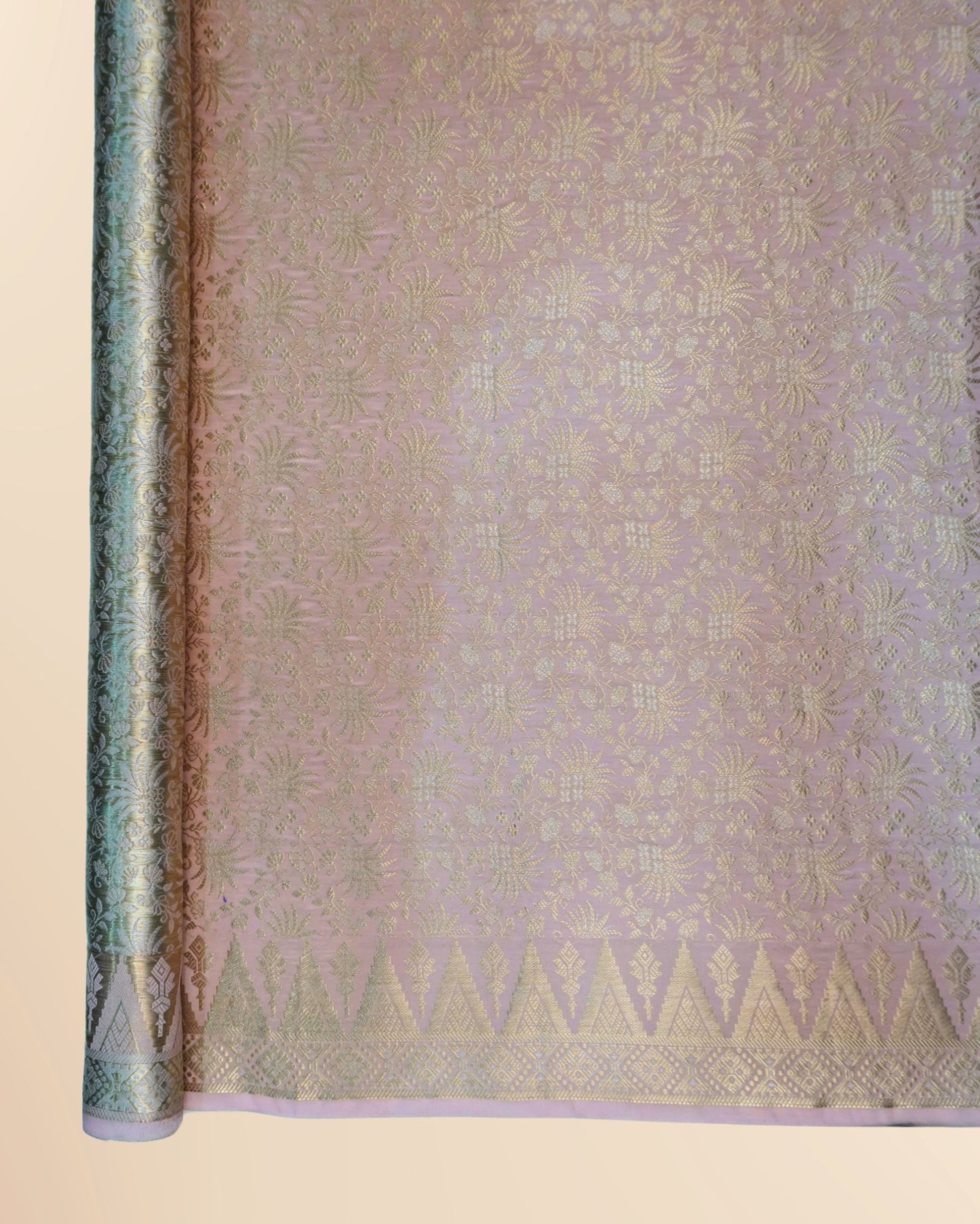 Amsyar Gold Jacquard with Stone 44"