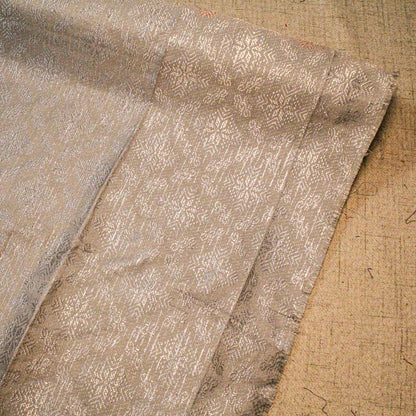 Peti Perak Metallic Songket 44"