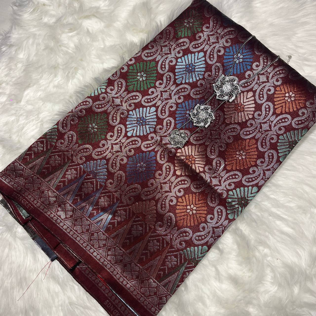 Teratai Perak Metallic Songket 44"