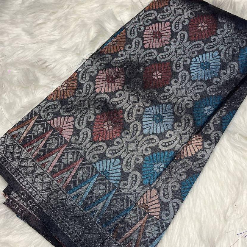 Teratai Perak Metallic Songket 44"
