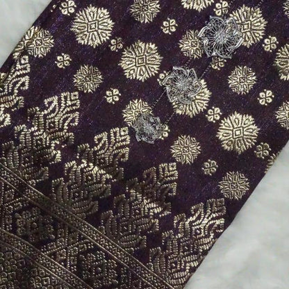 Cyberpunk Gold Metallic Songket 44"