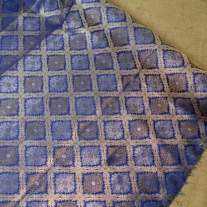 Diamond Toned Jacquard Songket 44"