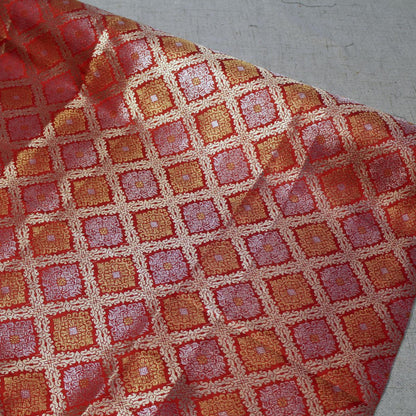 Diamond Toned Jacquard Songket 44"