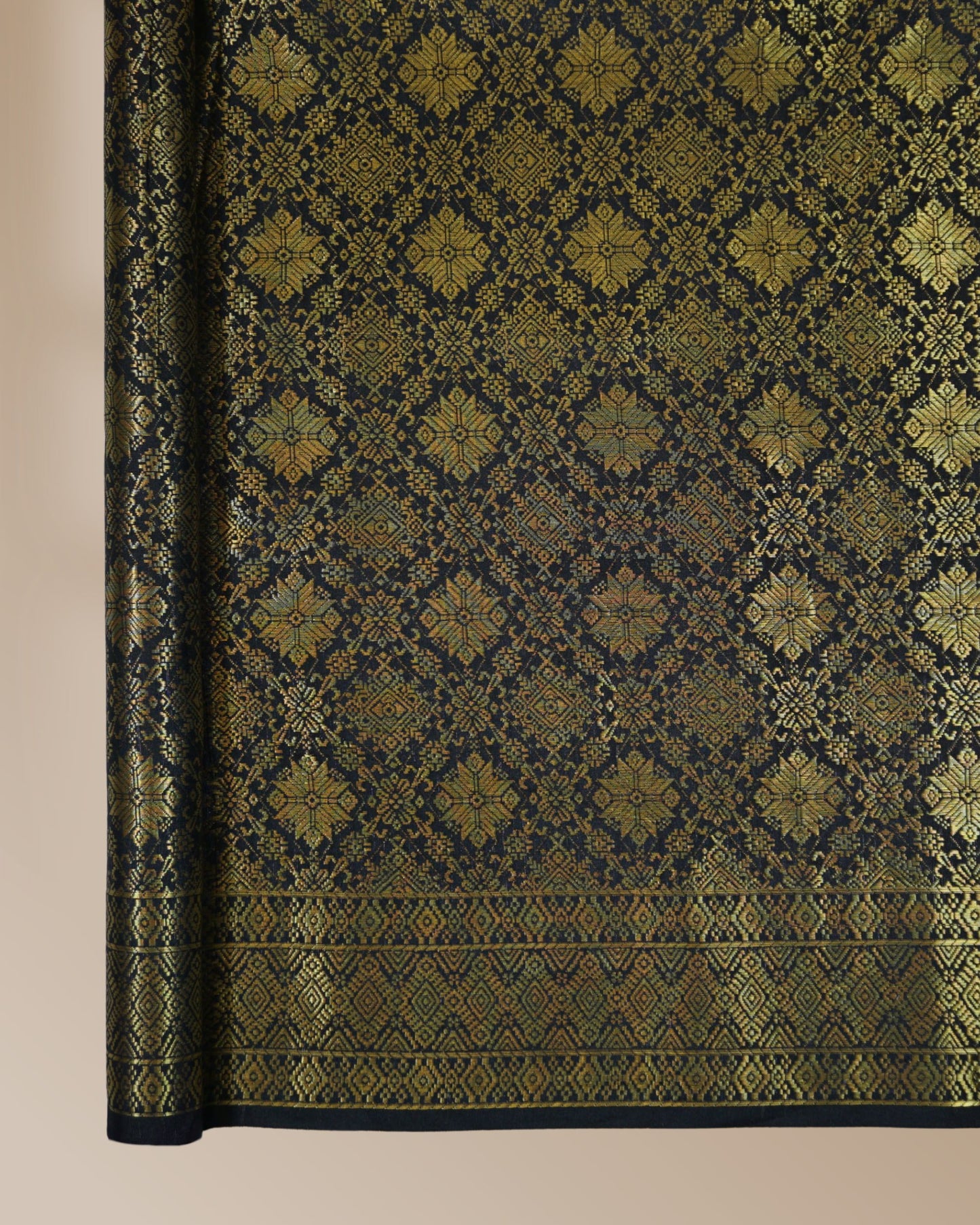 Songket Metallic Citra Kayangan 44"