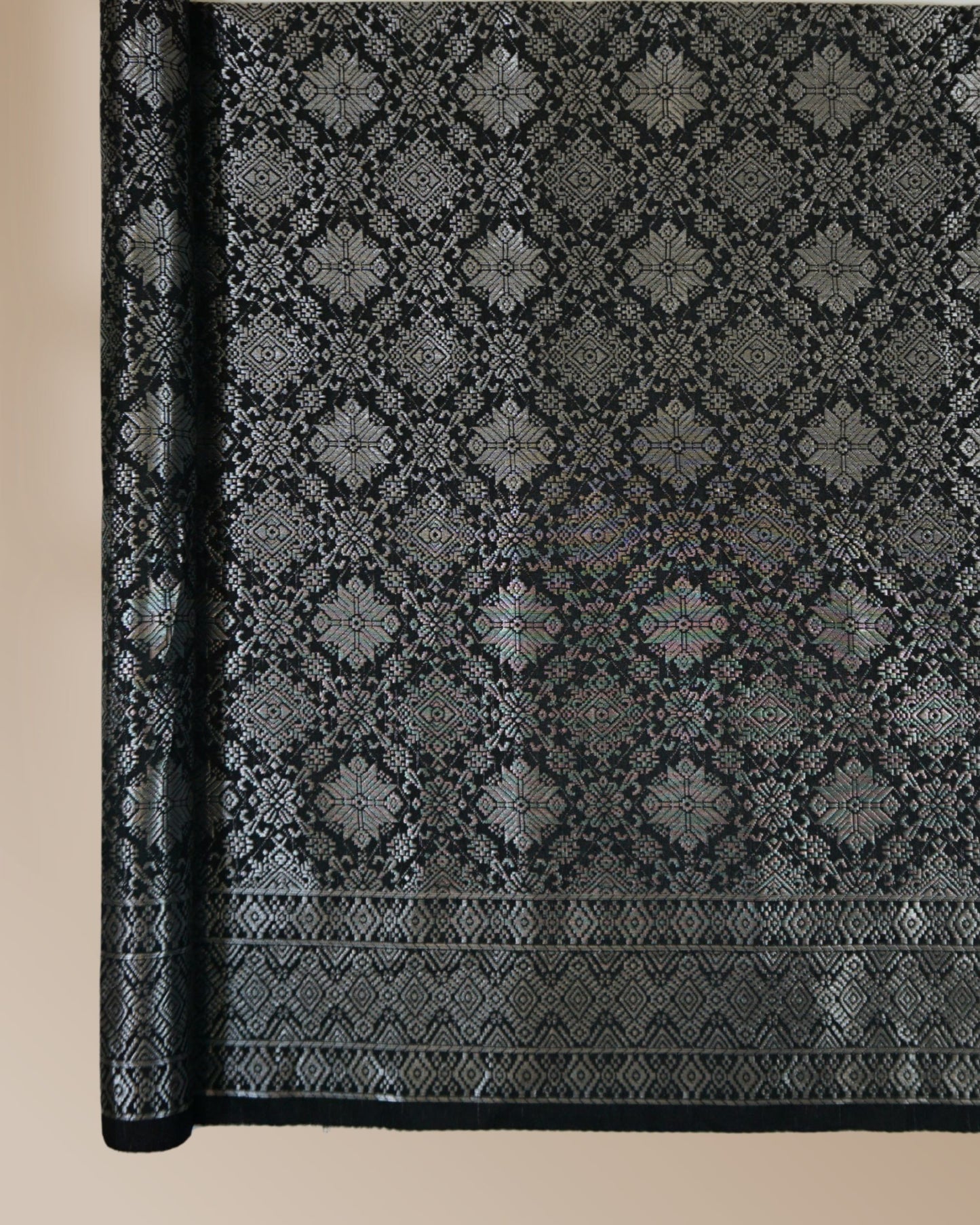 Songket Metallic Citra Kayangan 44"