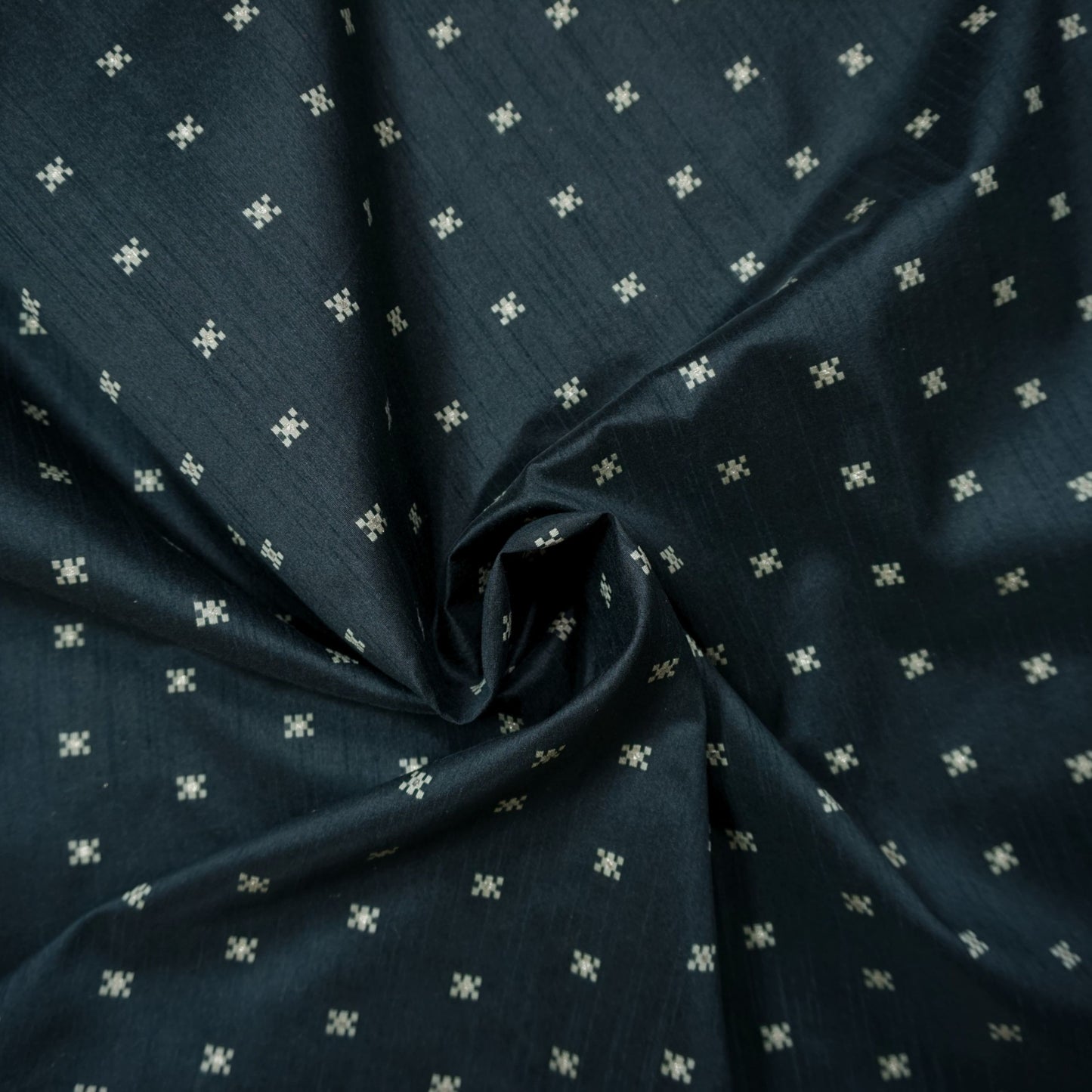 Dalia Dupion Zaari Butti 56"