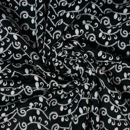 KAMDAR Cotton Cambric Embroidery Nayla 60S Bidang 44" Black White Open Meter (Kain Ela) - Texture & Timbul
