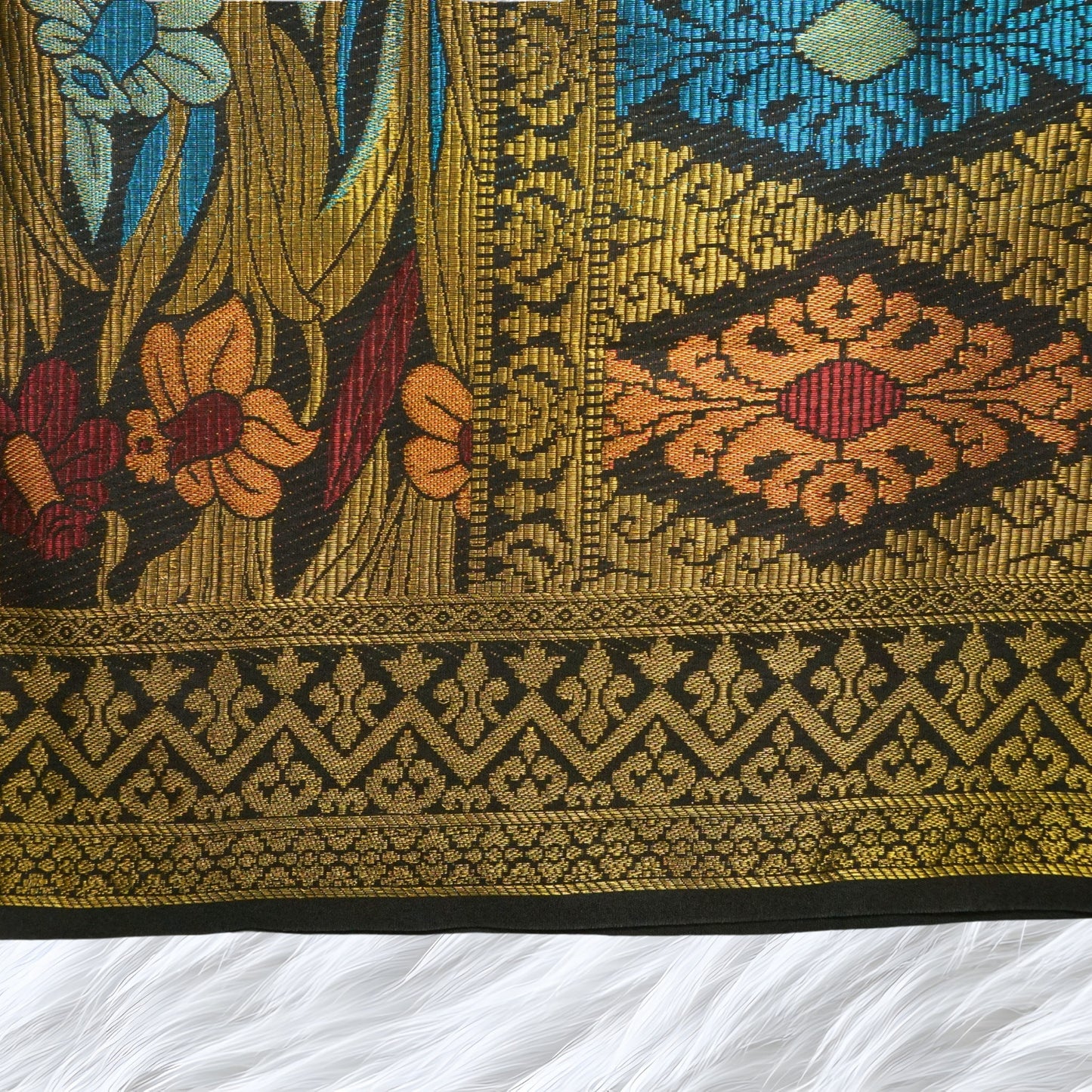 KAMDAR Men's Sampin Black Gold 6 Design - Ironless & Tak Jarang