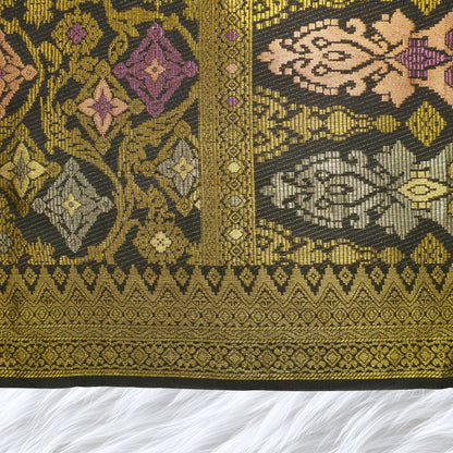 KAMDAR Men's Sampin Black Gold 6 Design - Ironless & Tak Jarang