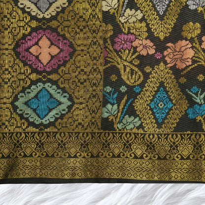 KAMDAR Men's Sampin Black Gold 6 Design - Ironless & Tak Jarang