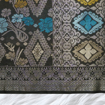 KAMDAR Men's Sampin Black Gold 6 Design - Ironless & Tak Jarang