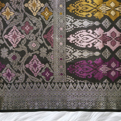 KAMDAR Men's Sampin Black Gold 6 Design - Ironless & Tak Jarang