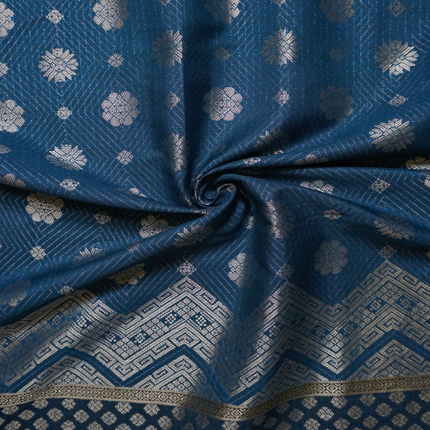 KAMDAR Songket Metallic Bidang 44" Open Meter (Kain Ela) - Ironless & Tak Jarang