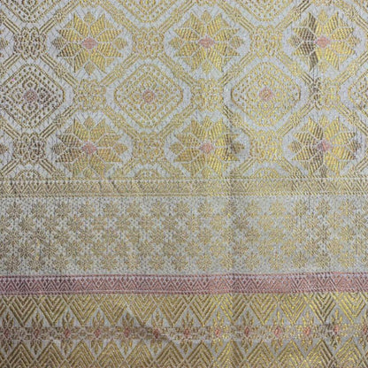 Diamond Flower Songket 44"